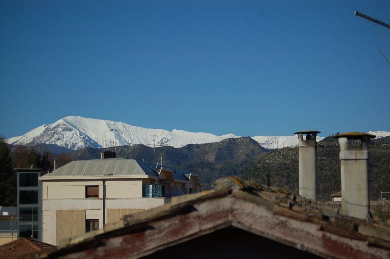 A Casa Di Lola Bed & Breakfast Ascoli Piceno Exterior foto