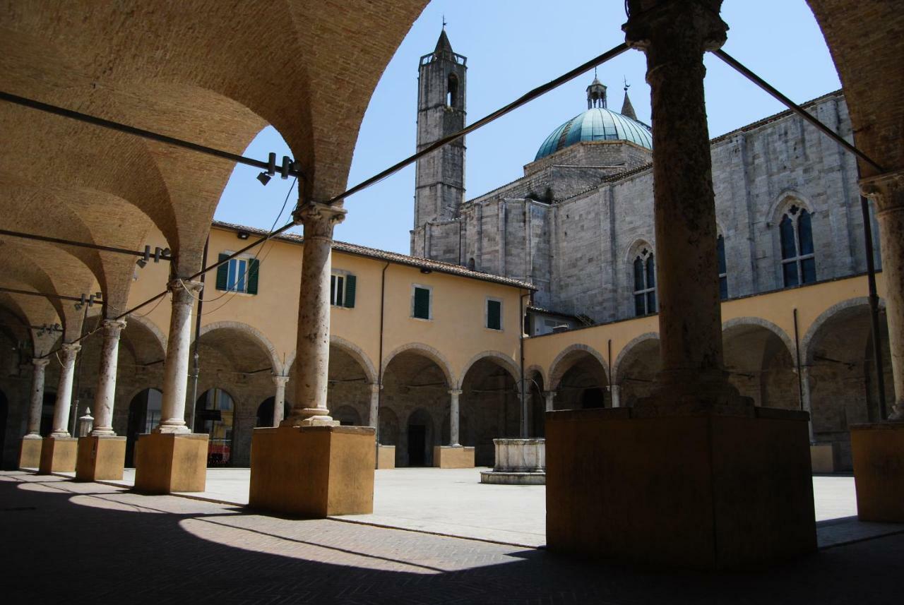 A Casa Di Lola Bed & Breakfast Ascoli Piceno Exterior foto